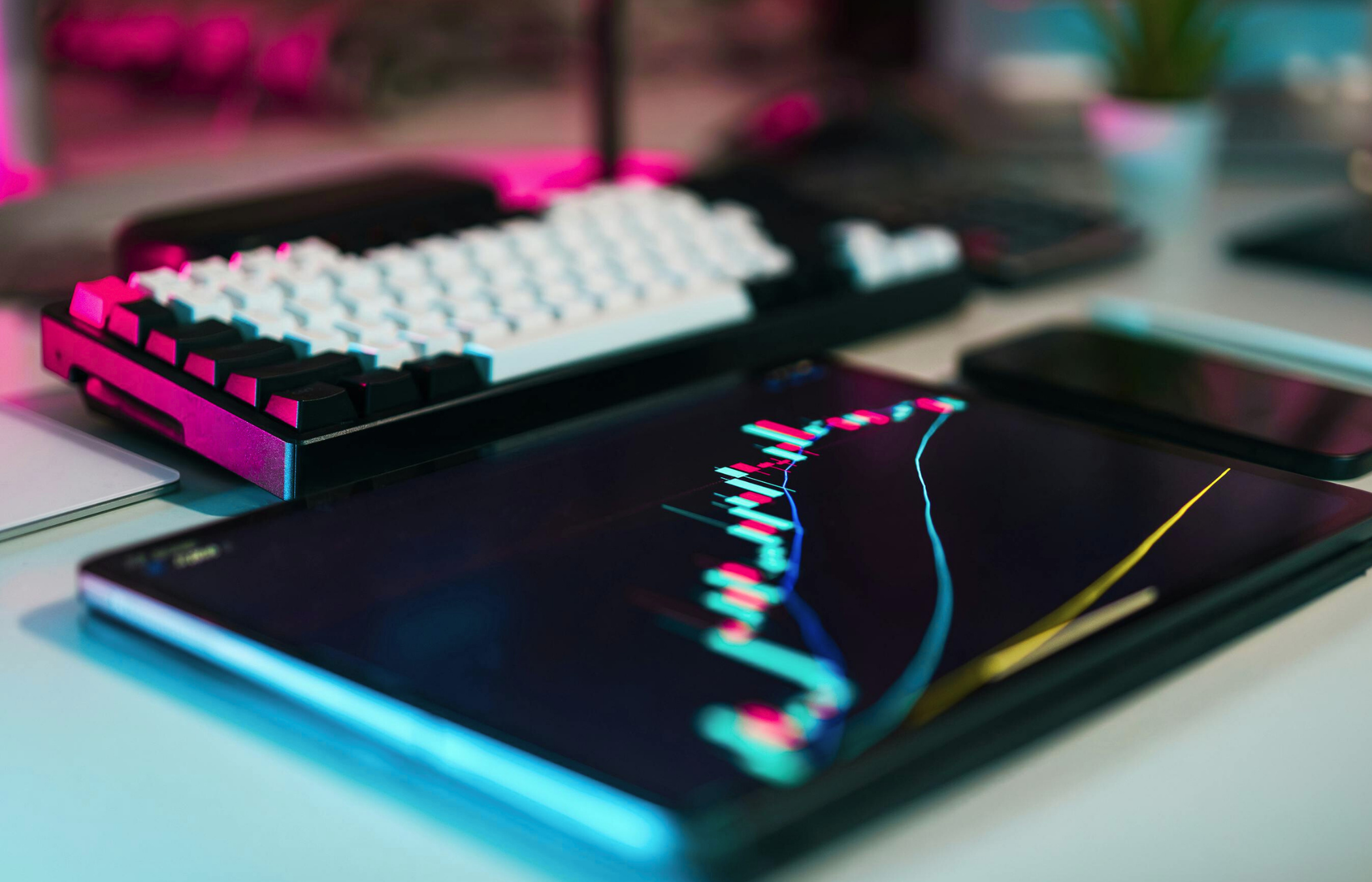Chart sur tablette avec clavier d'ordinateur